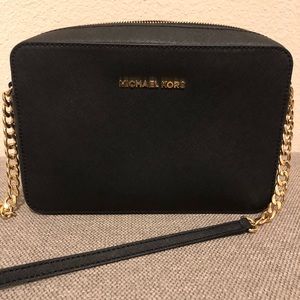 Michael Kors Jet Set Crossbody